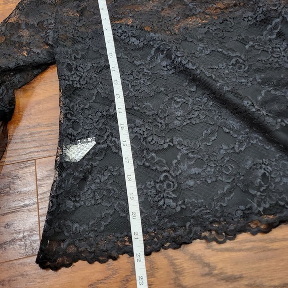 Little Mistress London Carnation black lace flute bell sleeve top size 2 - Picture 10 of 10